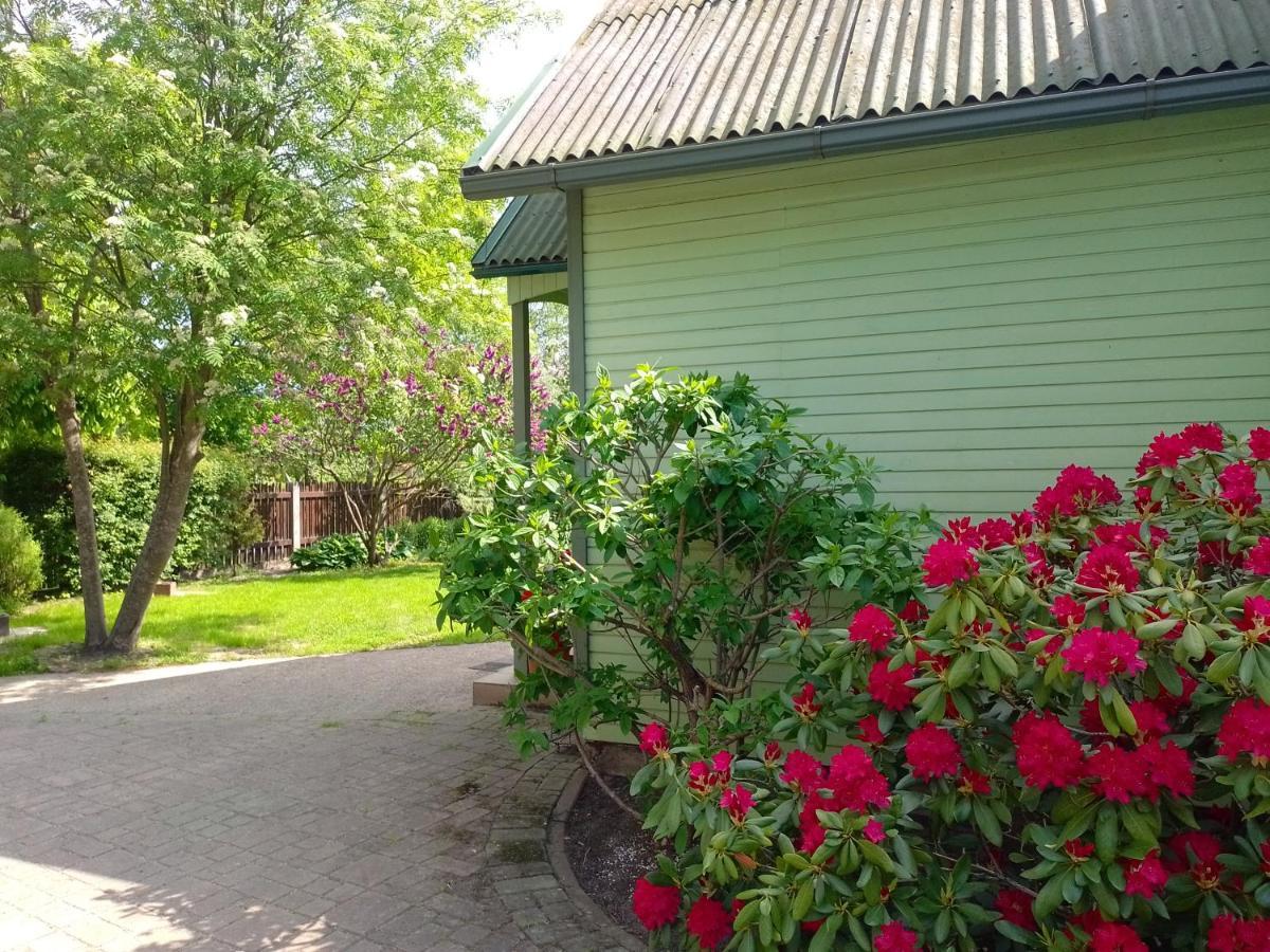 House, Garden & Sauna. Free Parking. Train Stop-200 M. Sea-1 Km. Jurmala Exterior photo