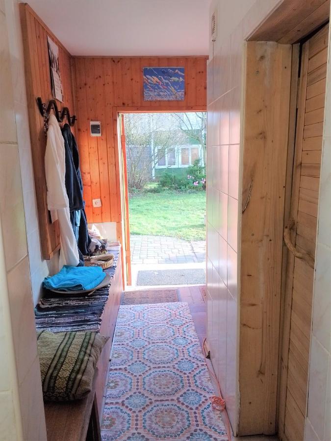 House, Garden & Sauna. Free Parking. Train Stop-200 M. Sea-1 Km. Jurmala Exterior photo