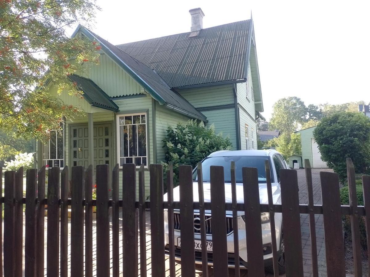 House, Garden & Sauna. Free Parking. Train Stop-200 M. Sea-1 Km. Jurmala Exterior photo